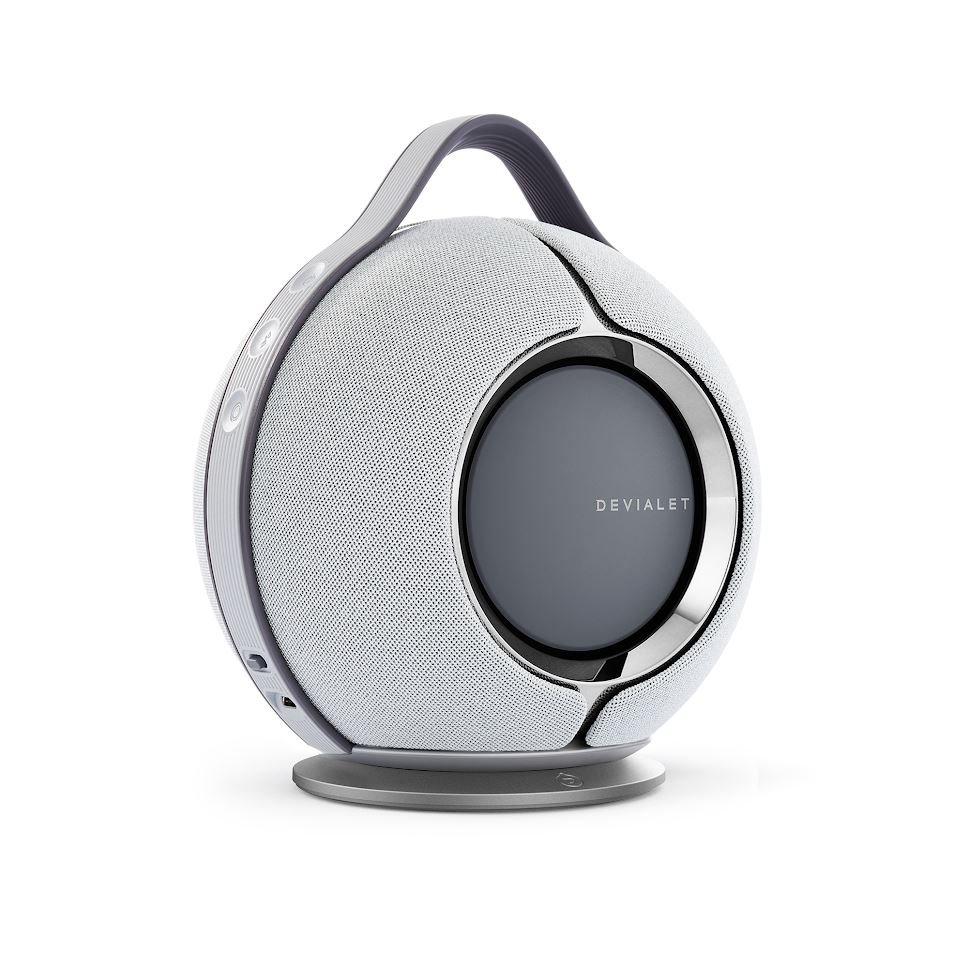 Altavoz conectado Hi-Fi Devialet Mania gris claro con estación de carga - Imagen de 2